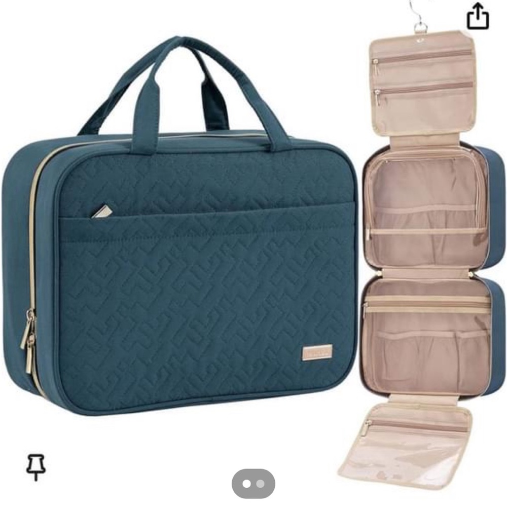 Travel Toiletry Bag. Hanging Organizer. Lake blue.